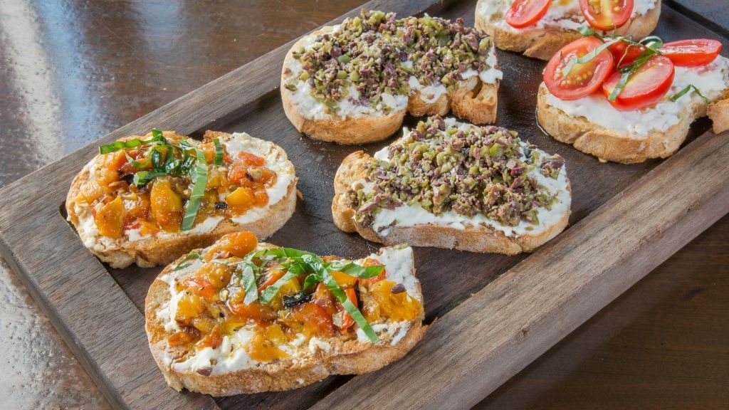 What-To-Serve-With-Bruschetta-Appetizer-4-Main-Courses